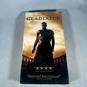 Gladiator Ridley Scott Director VHS Tape Universal Rated R Dreamworks